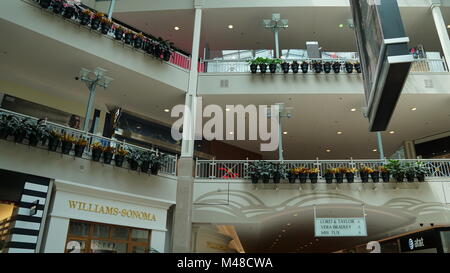 Bridgewater Commons shopping mall in Bridgewater, New Jersey Stock Photo