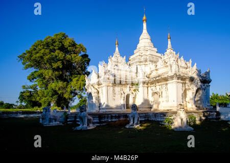 Yadana Bontha, a temple Pagoda complex in Inwa, a former capital of Burma Stock Photo