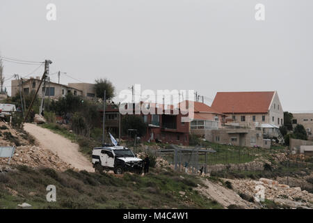 Nativ Ha'avot, Israel. 15th Feb, 2018. View of the illegal Jewish outpost of Nativ Ha'avot on 15 February 2018. The Israeli government attempts to postpone the removal of some of the houses in the outpost despite the Supreme Court ruling after accepting the petition of a group of Palestinians who argued the homes had been partially built illegally on their land. Credit: Eddie Gerald/Alamy Live News