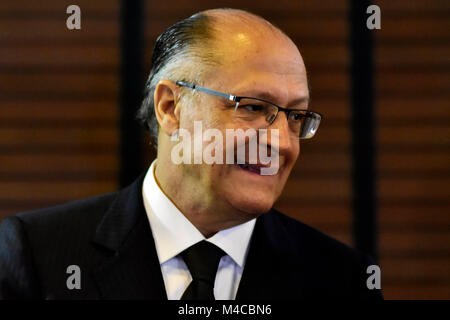 Sao Paulo, Brazil. 15th Feb, 2018. President Michel Temer, during an official visit to the works of the new particle accelerator (Sirius Project), located on the Giuseppina Vianelli Napole Road, University City (Polo II of high technology), in the city of Campinas, in the interior of the state of São Paulo, in the morning this Thursday, 15. Credit: Eduardo Carmim/Alamy Live News Stock Photo