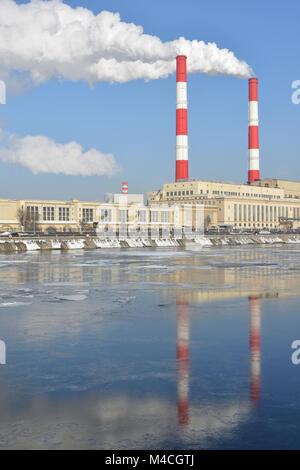 Thermal power plant at Berezhkovskaya Embankment, 16, commissioned in June 1941. Winter Stock Photo