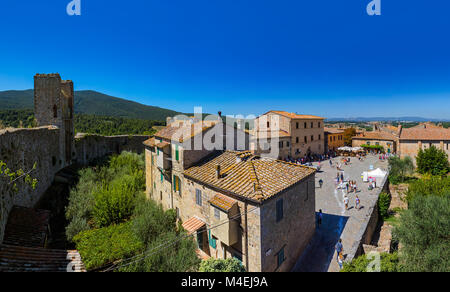 Monteriggioni medieval town in Tuscany Italy Stock Photo