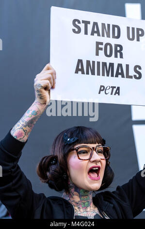 Peta naked protest - London Stock Photo - Alamy