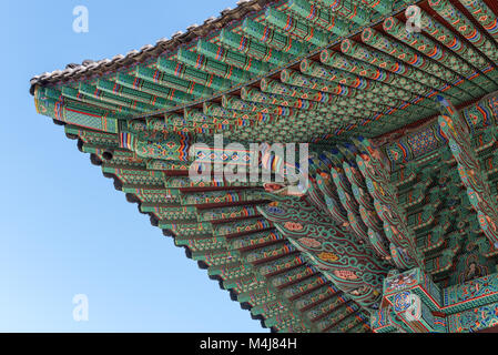 Jogyesa temnple, Seoul, South Korea.  Detail of the painted roof of the city-centre buddhist temple Stock Photo