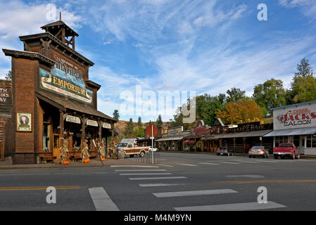 WA13495-00...WASHINGTON - Western themed town of Winthrop located on the eastern end of the North Cascade Highway. Stock Photo