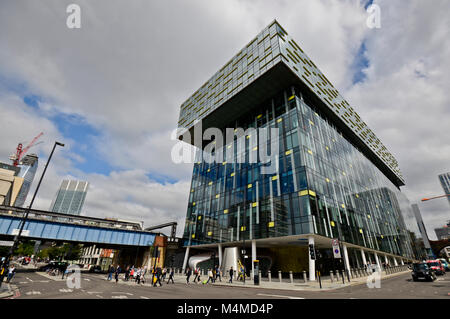 Monument to the Unknown Artist  - Blue Fin Building, London Stock Photo