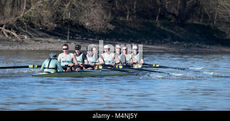 Putney, UK. 17th Feb, 2018. 17 February 2018. Boat Race Fixture.  Cambridge University Women’s Boat Club vs University of London Boat Club.  As preparation for the The Cancer Research UK Boat Races, Oxford and Cambridge clubs participate in a number of Fixtures against other clubs, rowing the same Tideway course as used for the Boat race.         Credit: Duncan Grove/Alamy Live News Stock Photo