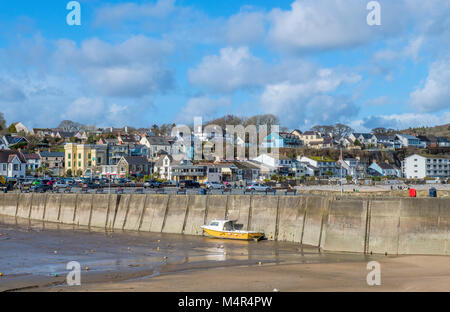 Saundersfoot Town and Harbour Wall Pembrokeshire West Wales. Very popular with visitors and tourists Saundersfoot is on the South Pembrokeshire coast. Stock Photo