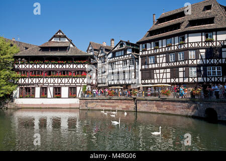 Maison des Tanneurs at La Petite France (Little France), swans on Ill river, Strasbourg, Alsace, Bas-Rhin, France, Europe Stock Photo