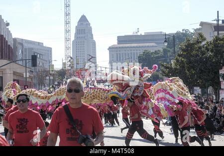 Los Angeles, California, USA. 17th Feb, 2018. Dragon dancers perform during the 119th annual Chinese New Year ''Golden Dragon Parade'' in the streets of Chinatown in Los Angeles, Feburary 17, 2018. Credit: Ringo Chiu/ZUMA Wire/Alamy Live News Stock Photo
