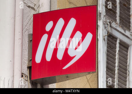 Illy coffee sign hi-res stock photography and images - Alamy