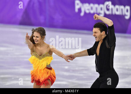 19 February 2018, South Korea, Gangneung: Olympics, Figure Skating, Ice Dance Short Dance, Gangneung Ice Arena: Kavita Lorenz and Joti Polizoakis from Germany in action. Photo: Peter Kneffel/dpa/Alamy Live News Stock Photo