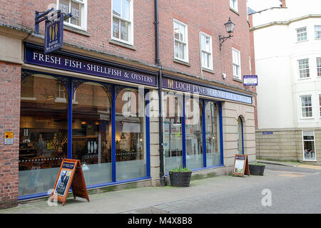 One of a set of (28) images on this shoot of high street popular brands shop fronts and business premises. Loch Fyne Seafood and Grill Restaurant. Stock Photo