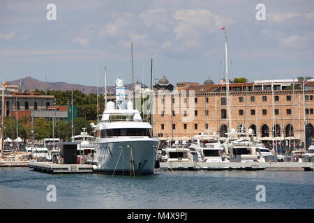 Maremagnum Shopping Centre and Barcelona Old harbour Port Vell Stock Photo