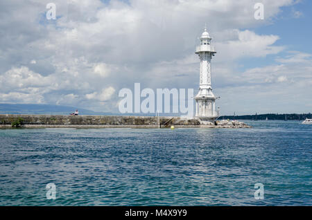 Phare des Paquis (Lighthouse of the Paquis) situated at the extreme end of Jetée des Pâquis on Lake Geneva, Switzerland Stock Photo