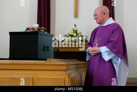 A cremation at Canford Cemetery & Crematorium, Bristol led by Roman ...