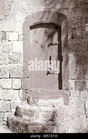 Arabic Style for Doors in Old Acre