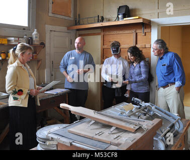 Grand Canyon History Symposium Historic Kolb Studio . View of Phil Payne in photography studio speaking to members about the Kolb brothers’ photography Stock Photo