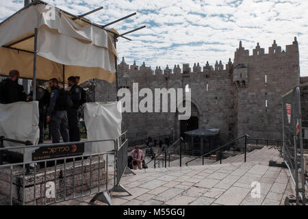 Jerusalem, Israel. 20th February, 2018. A watchtower type of structure is close to final stages of construction at the Damascus Gate, the main entrance into the Muslim Quarter of Jerusalem’s Old City. Following the eruption of violence in the area in 2017 and a long history of Palestinian stabbing attempts against security forces, the new structure will enable police to continuously monitor activity at the gate while minimizing friction and danger to the officers themselves. Credit: Nir Alon/Alamy Live News Stock Photo