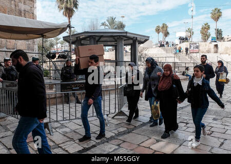 Jerusalem, Israel. 20th February, 2018. A watchtower type of structure is close to final stages of construction at the Damascus Gate, the main entrance into the Muslim Quarter of Jerusalem’s Old City. Following the eruption of violence in the area in 2017 and a long history of Palestinian stabbing attempts against security forces, the new structure will enable police to continuously monitor activity at the gate while minimizing friction and danger to the officers themselves. Credit: Nir Alon/Alamy Live News Stock Photo