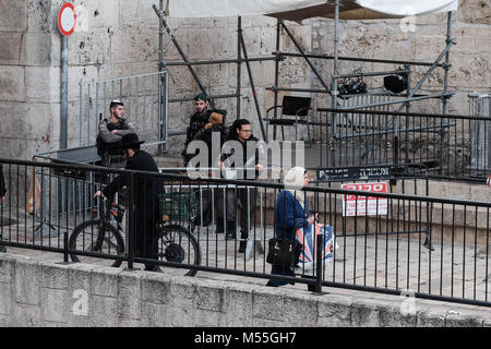 Jerusalem, Israel. 20th February, 2018. A watchtower type of structure is close to final stages of construction at the Damascus Gate, the main entrance into the Muslim Quarter of Jerusalem’s Old City. Following the eruption of violence in the area in 2017 and a long history of Palestinian stabbing attempts against security forces, the new structure will enable police to continuously monitor activity at the gate while minimizing friction and danger to the officers themselves. Credit: Nir Alon/Alamy Live News Stock Photo