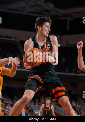 February 17, 2018 Los Angeles, CA..Oregon State forward (12) Drew Eubanks dishes out a pass during the game between the Oregon State Beavers vs the USC Trojans at the Galen Center in Los Angeles, California. USC defeated Oregon State 72-59..(Mandatory Credit: Juan Lainez / MarinMedia / Cal Sport Media) Stock Photo