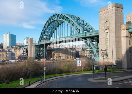 Newcastle upon Tyne, view of the iconic Tyne Bridge spanning the River Tyne in Newcastle, Tyne And Wear, England, UK Stock Photo