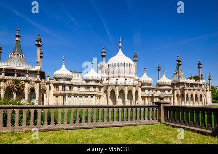 The Royal Pavilion (Brighton Pavilion), former royal residence built in the Indo-Saracenic style in Brighton, East Sussex, Southern England, UK Stock Photo