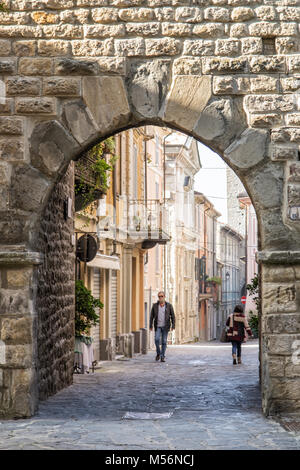 Arch of Porta Soprana in Varzi in Oltrepò Pavese, province of Pavia, Lombardy, northern Italy Stock Photo