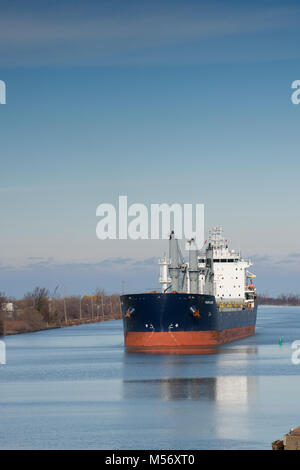 The Pacific Huron bulk carrier passing through the Welland Canal Stock Photo