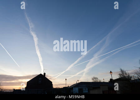 Rosgoill Park, Belfast Northern Ireland  21st February 2018. UK Vapour Trails from Aircraft over Belfast Credit: Bonzo/Alamy Live News Stock Photo