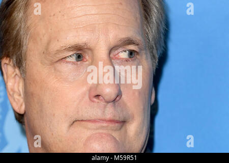 Berlin, Germany. 20th February, 2018. American actor Jeff Daniels attends the 68th Berlinale International Film Festival Berlin premiere of The Looming Tower at Zoo Palast in Berlin, Germany. Credit: Paul Treadway / Alamy Live News Stock Photo