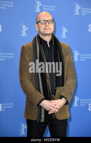 Berlin, Germany. 21st Feb, 2018. Steven Soderbergh during the 'Unsane/Ausgeliefert' photocall at the 68th Berlin International Film Festival/Berlinale 2018 on February 21, 2018 in Berlin, Germany. | Verwendung weltweit Credit: dpa/Alamy Live News Stock Photo