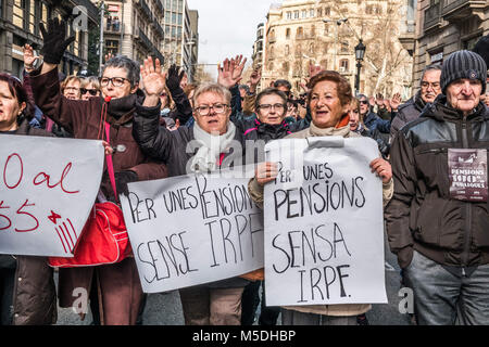 Barcelona, Catalonia, Spain. 22nd Feb, 2018. A group of protesters seen during the March for pensioners.Pensioners from all around Spain took part in a nationwide demonstration to protest the government's plan to only increase their pension by 0.25% Credit: Paco Freire/SOPA/ZUMA Wire/Alamy Live News Stock Photo