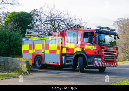 Scottish Fire And Rescue Service Fire Engine responding to a 999 Stock ...