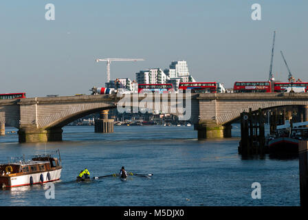 London, UK. 22nd Feb, 2018. Putney Bridge.  Cold sunny day in Putney on the Thames. Credit: JOHNNY ARMSTEAD/Alamy Live News Stock Photo