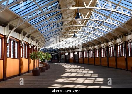 Covered walkway between Wemyss Bay train station and ferry port Stock Photo