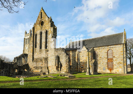 12th Century Kilwinning Abbey, built and occupied by Tironensian Monks from Kelso and was then used as a Presbyterian Parish Church, Kilwinning, Stock Photo