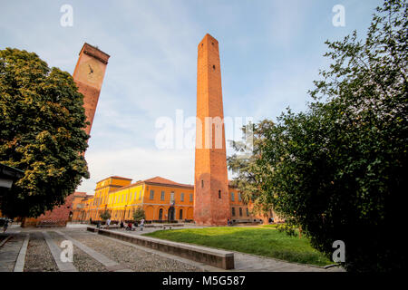 Medieval towers in Piazza Leonardo da Vinci in Pavia, Italy Stock Photo