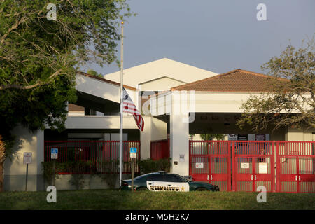 Coral Springs, FL, USA. 23rd Feb, 2018. Teachers and school administrators returned to Marjory Stoneman Douglas High School for the first time after 17 victims were killed in a mass shooting at the school. Mike Stocker, South Florida Sun-Sentinel Credit: Sun-Sentinel/ZUMA Wire/Alamy Live News Stock Photo