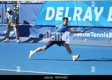 Delray Beach, Florida, USA. 23rd Feb, 2018. Peter GOJOWCZYK of Germany in action during the quarterfinal round at the Delray Beach Open in Delray Beach, FL Credit: Mauricio Paiz/Alamy Live News Stock Photo