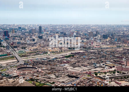 Vista de Lima desde el Cerro San Cristóbal / Aerial view of Lima from San Cristobal Hill. Stock Photo