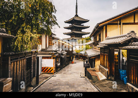 Kyoto old city streets in  Higashiyama District of Kyoto, Japan. Yasaka Pagoda and Sannen Zaka Street Stock Photo