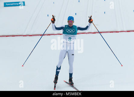 Pyeongchang, South Korea. 24th Feb, 2018. Cross Country skier IIVO NISKANEN of Finland celebrates after winning the gold meda in the Cross-Country Skiing Men's 50km Mass Start Classic at the PyeongChang 2018 Winter Olympic Games at Alpensia Cross-Country Skiing Centre. Credit: Paul Kitagaki Jr./ZUMA Wire/Alamy Live News Stock Photo