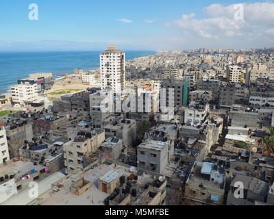 Gaza, Palestinian Territories. 13th Feb, 2018. An aerial view of Gaza, Palestinian Territories, 13 February 2018. Approximately 2 Million people live under harsh circumstances in the closed off coastal region with a high quote of unemployment and constant power failures. Credit: Stefanie Järkel/dpa/Alamy Live News Stock Photo