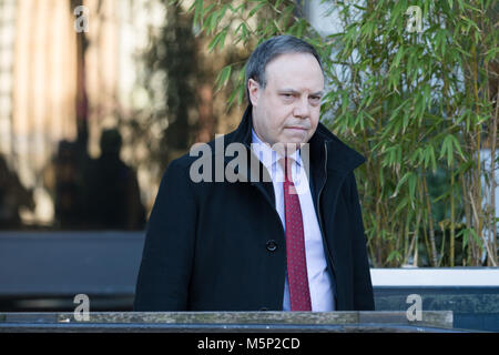 London, UK. 25th February 2018. Nigel Dodds MP, Leader of the DUP at Westminster, leaving ITV Studios in London after appearing on the Peston on Sunday politics show. Credit: Vickie Flores/Alamy Live News Stock Photo