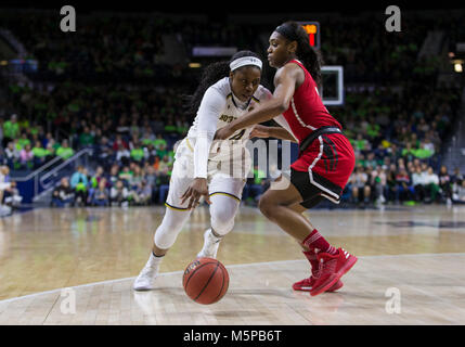 North Carolina State guard Kiara Leslie (11) goes to the basket against ...