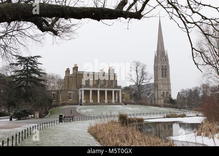 London, UK. 26th February 2018. UK weather. Snow in Stoke Newington, as the so-called 'beast from the east' arrives. Clissold House in Clissold Park and St Mary's church. Credit: Carol Moir/Alamy Live News. Stock Photo
