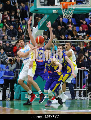 Kiev, Ukraine. 26th February 2018. FIBA World Cup 2019 European Qualifiers game Ukraine (in White) v Sweden (in Blue) at Palace of Sports in Kyiv. Ukraine won 77-66. Credit: Oleksandr Prykhodko/Alamy Live News Stock Photo