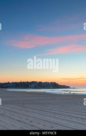 Bondi Beach at sunrise, Sydney, New South Wales, Australia ...